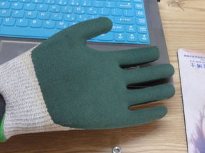 家用勞保手套制造設(shè)備 迷你型勞保掛膠手套生產(chǎn)機的革新與應(yīng)用