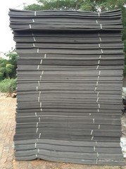 專注品質(zhì)，匠心制造——走進(jìn)邢臺山峰特種橡膠制品廠的泡沫箱生產(chǎn)線